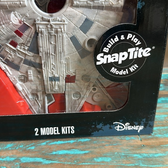 Star Wars Battle Damage Pack Millennium Falcon & Tie Fighter Revell Disney - Picture 2 of 8